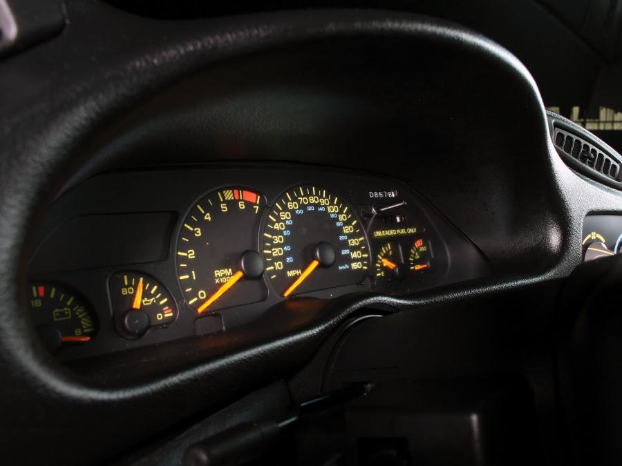  Chevrolet Camaro Z28 Indy 500 Pace Car 1993 года  (фото 7 из 11)